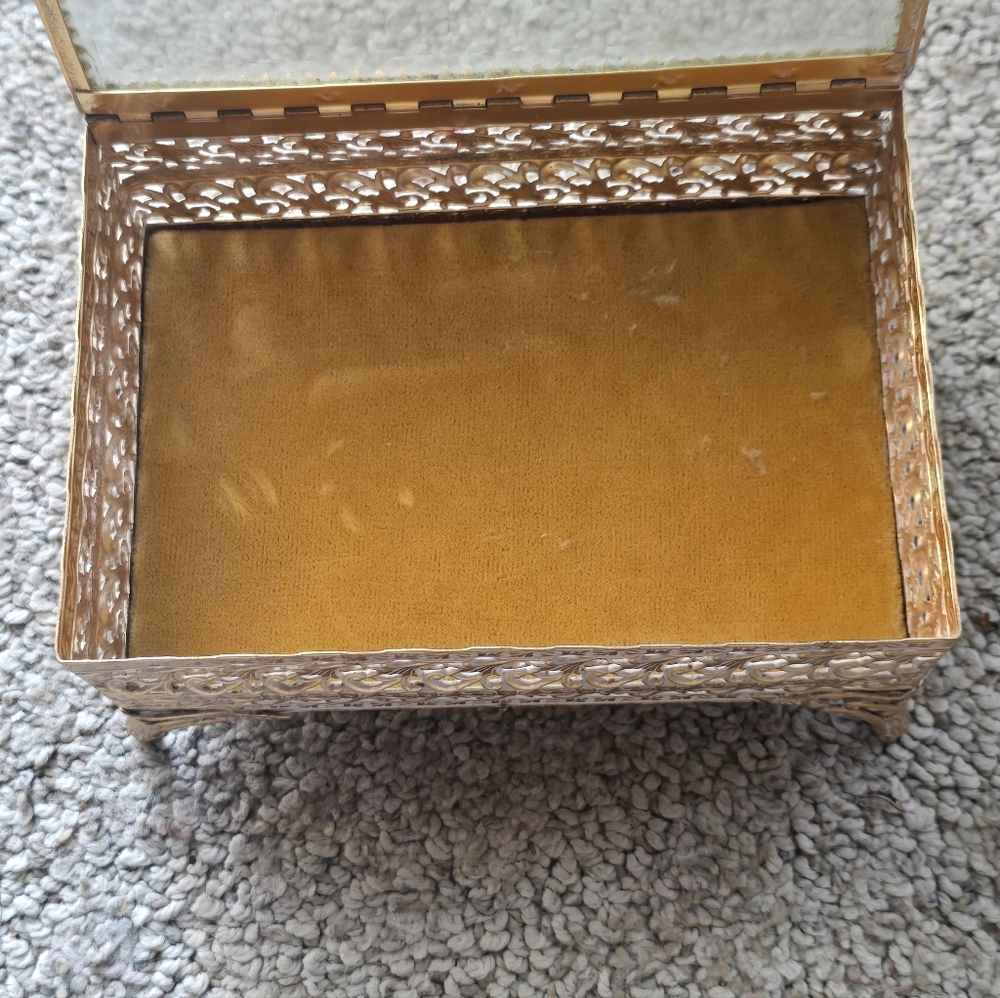 Vintage Antique Gilt Filigree Velvet Lined Beveled Glass Jewelry Box 6"x4" - Picture 3 of 8